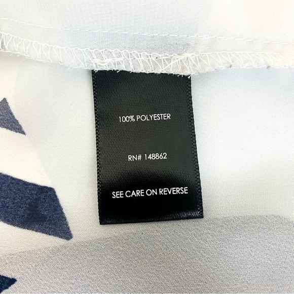 Torrid Abstract Print Chiffon Bell Sleeve Kimono Size 1X/2X - Picture 7 of 7